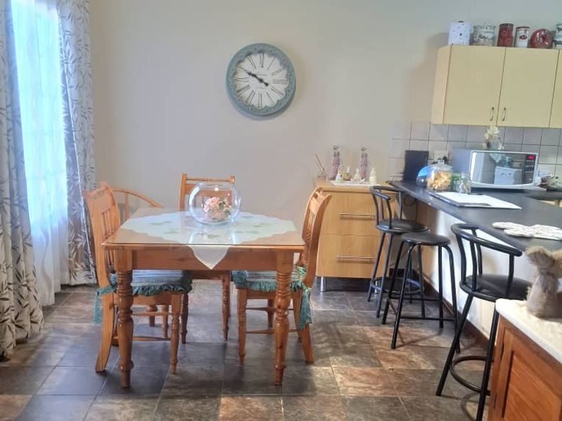 3 BEDROOM UNIT IN POPULAR COMPLEX IN KLEINE KUPPE - Photo 7