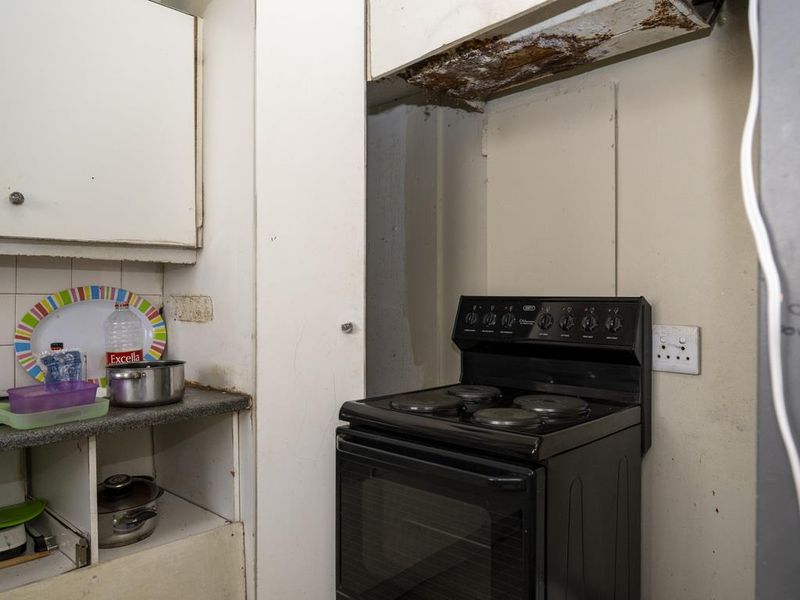 2 Bedroom Apartment Fixer-Upper Opportunity - Photo 8