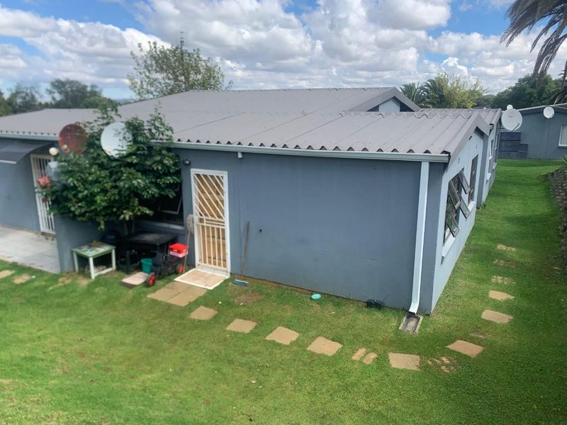 **2-Bedroom Apartment for Rent in Mondeor - Photo 4