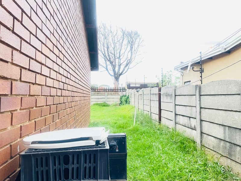 MAKE THIS HOME YOUR HOME WITH 3 OUTSIDE ROOMS. - Photo 7