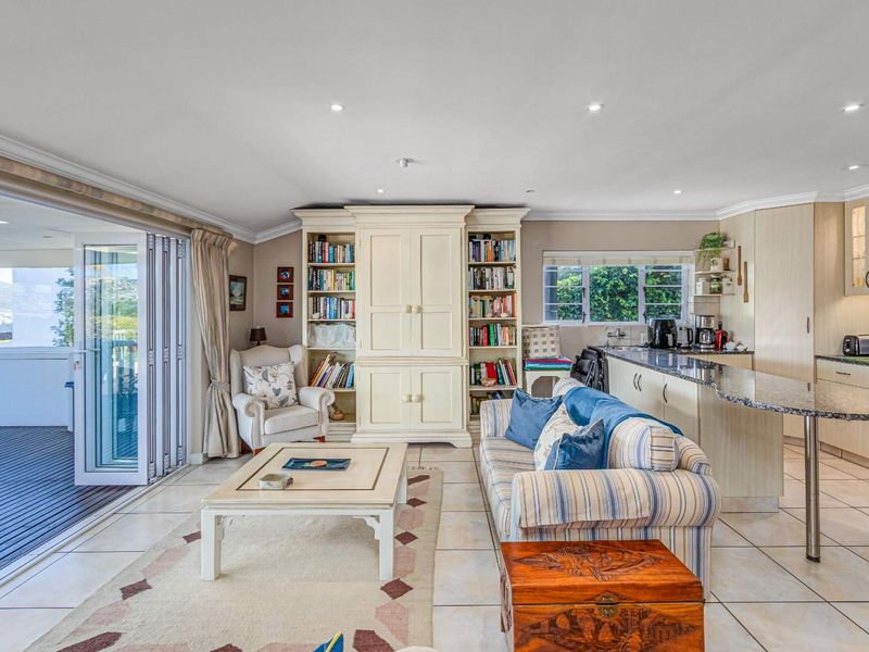 Charming family home with separate flat - Photo 6