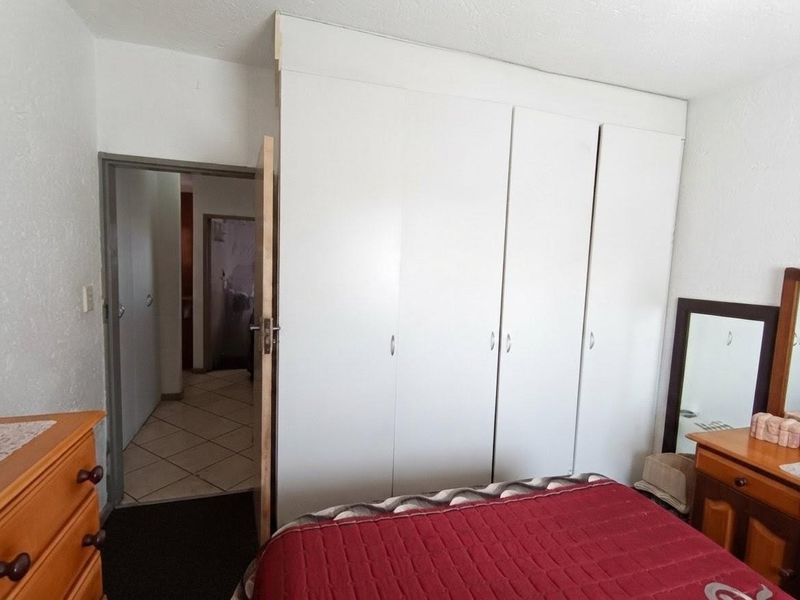 Neat Corner Apartment Offering Comfort Convenience And Great Value - Photo 9