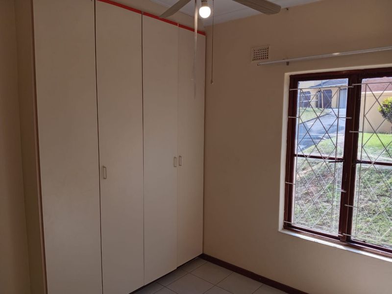 Stylish 3-Bedroom Duplex in the Heart of Empangeni Central! - Photo 9