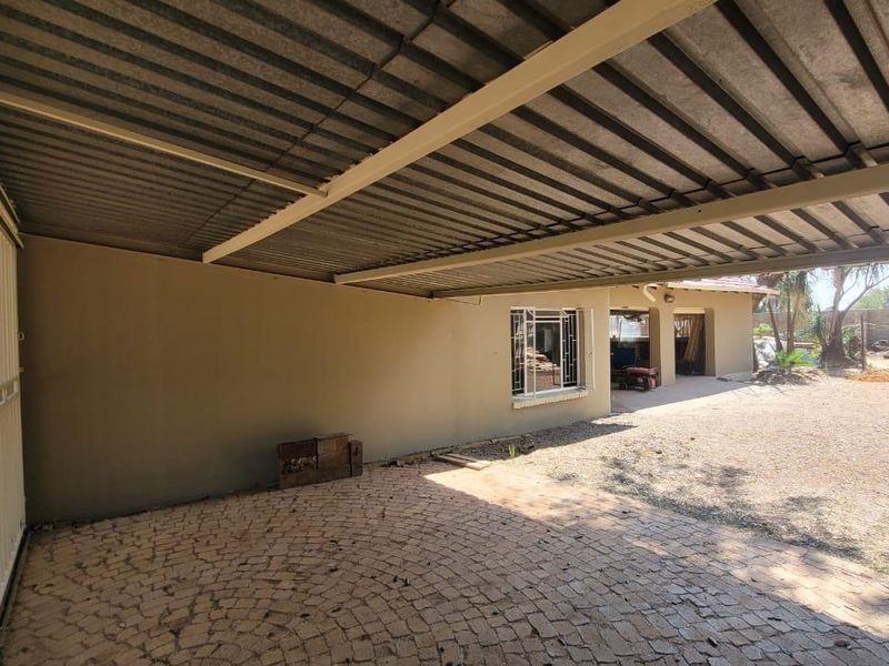 Modern family home - Photo 6