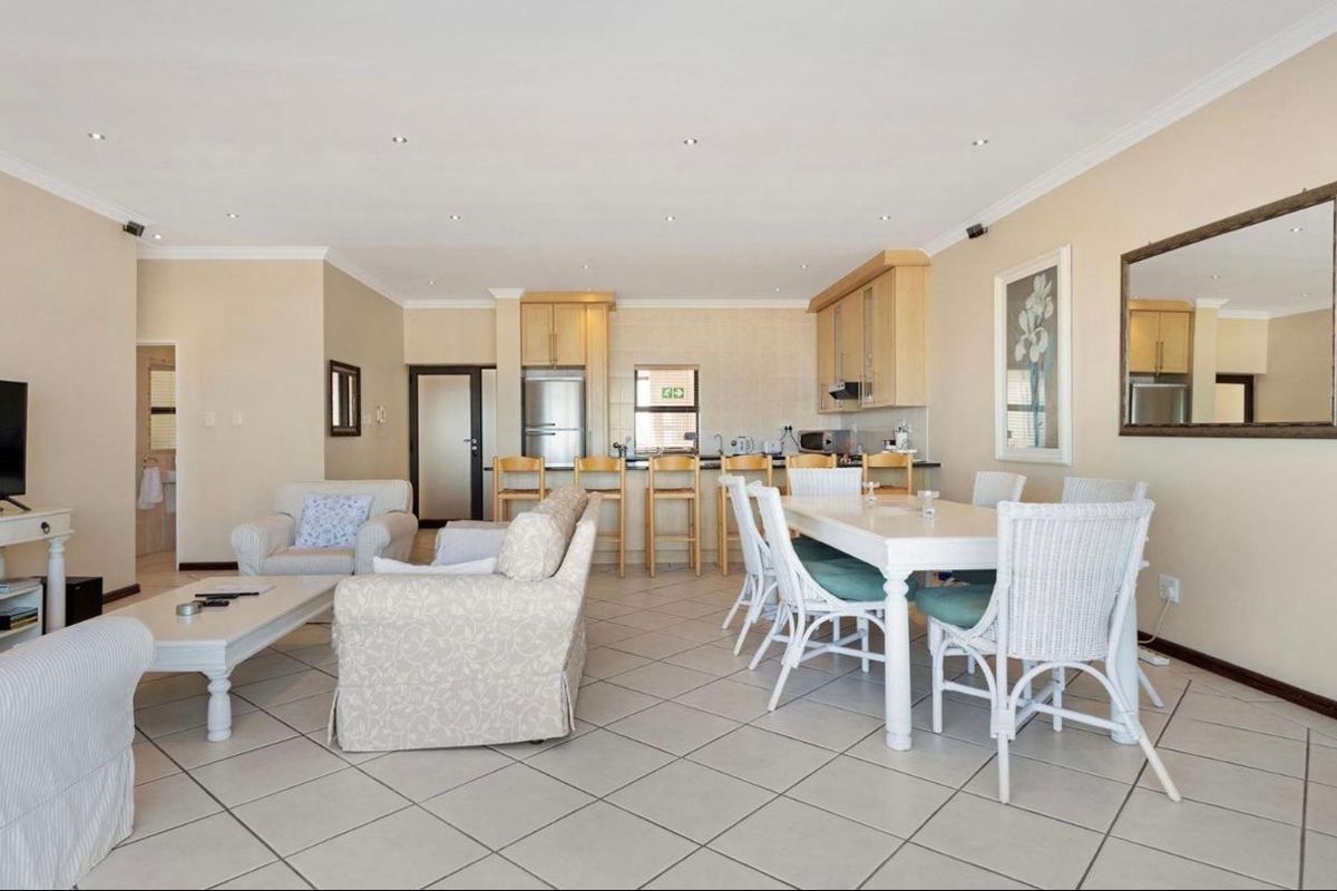 Fully furnished Penthouse with Panoramic Views – Waves Edge, Big Bay - Photo 5