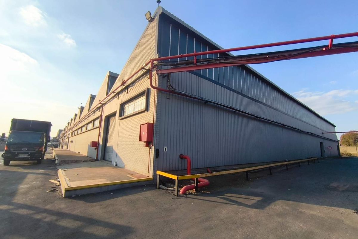 4,280m2 Warehouse To Let in Benoni Ext 12 - Photo 3