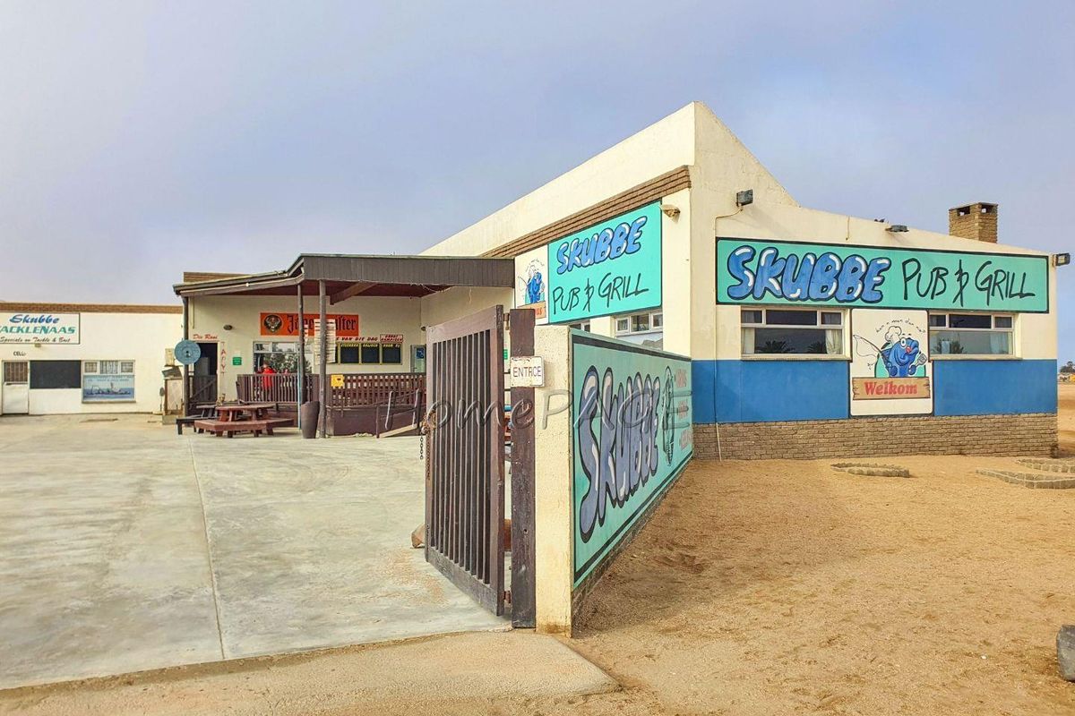 Retail Building and Running Concern, Henties Bay:  SKUBBE BAR IS FOR SALE - Photo 4