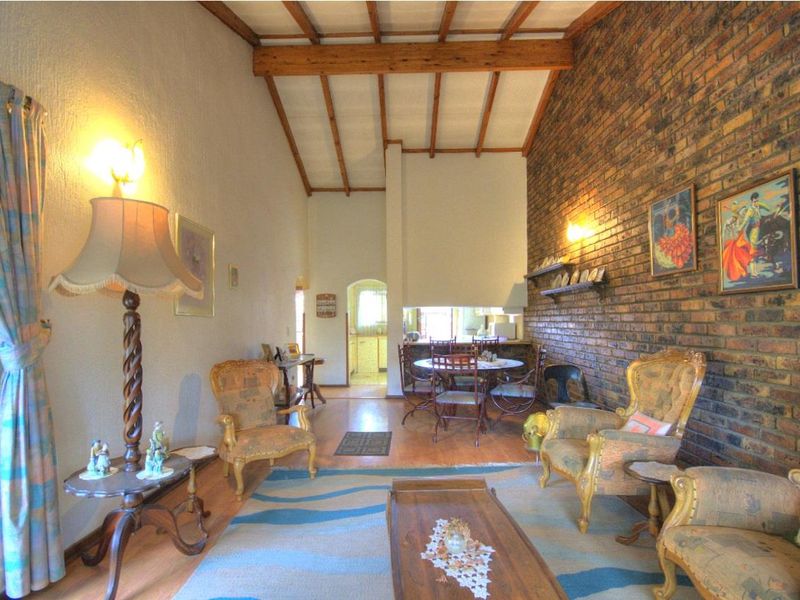 2 bed 2 bath pet friendly simplex!! - Photo 8