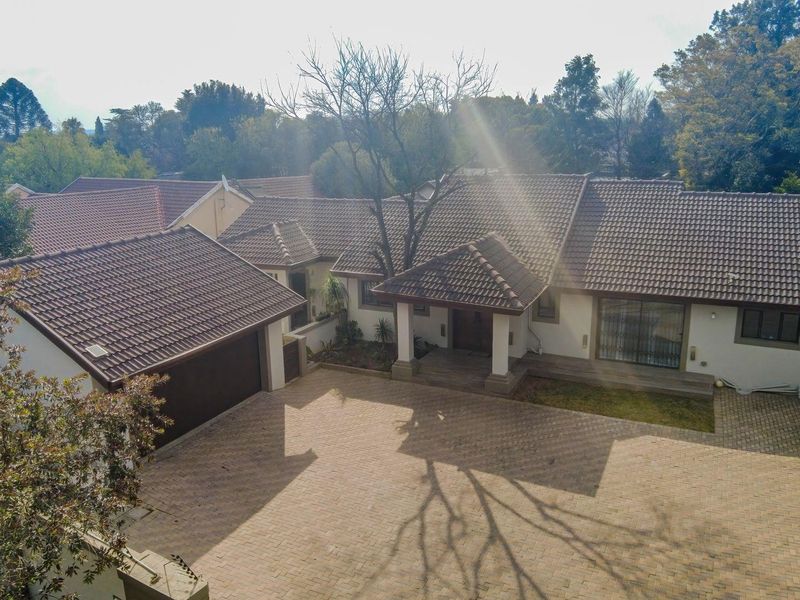 Large Home for the Extended Family with 2 Flats - Photo 1