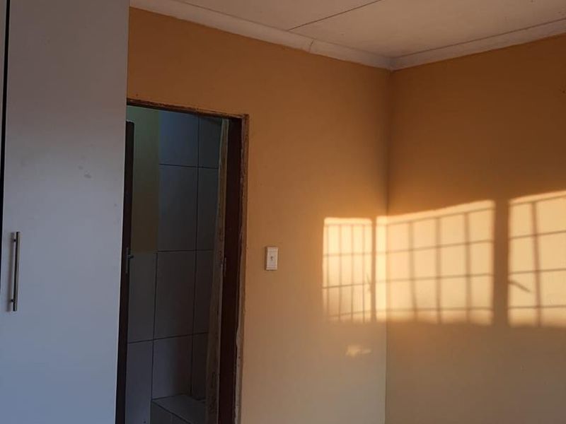 Property Investment - Photo 6