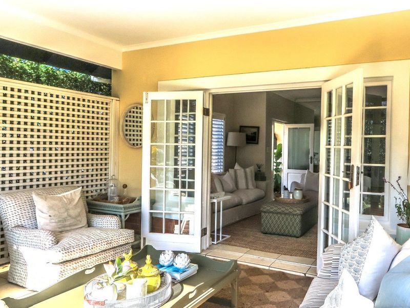 Beautifully appointed, 3 Bedroom Simplex within a secure estate - Photo 6