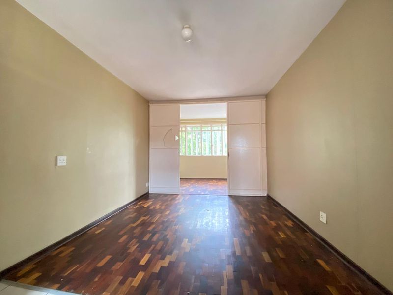 **Neat 3 Bedroom Apartment for Rent** - Photo 3