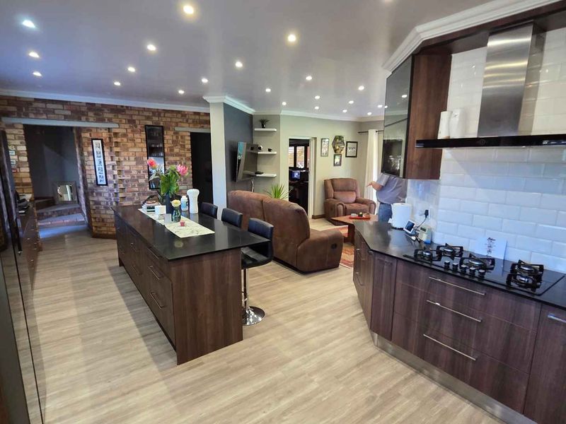 Chef's Kitchen and Stunning Indoor-Outdoor Flow Await!" - Photo 10