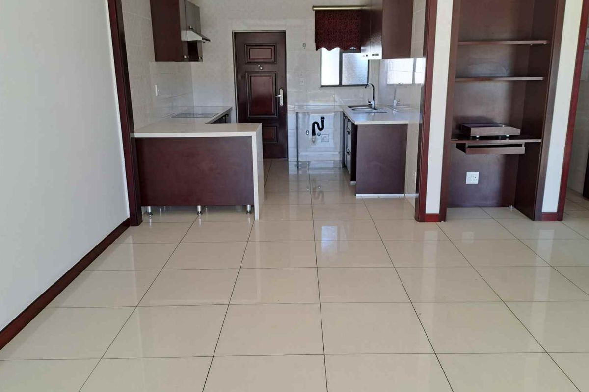 Executive 2-Bedroom Apartment with North-Facing Views in Lake Xanadu, Midrand - Photo 4