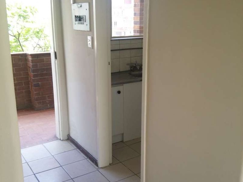 2 Bedroom to rent in Sunnyside - Photo 6