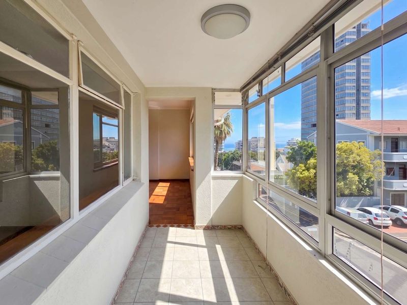 SCPACIOUS APARTMENT - Photo 7