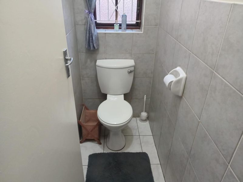 2-Bedroom Home in Arboretum, Richards Bay - Practical Living Space - Photo 8