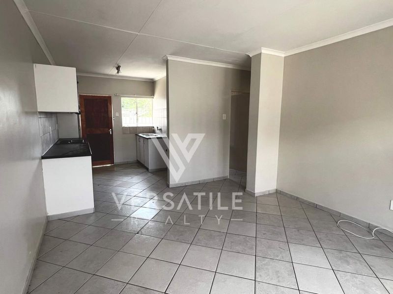 2 Bedroom Apartment for sale in Pionierspark Extension 1 - Photo 2