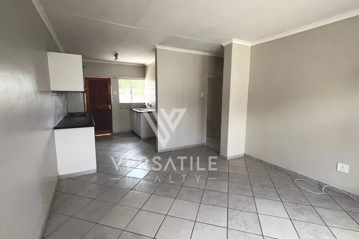 2 Bedroom Apartment for sale in Pionierspark Extension 1 - Photo 2