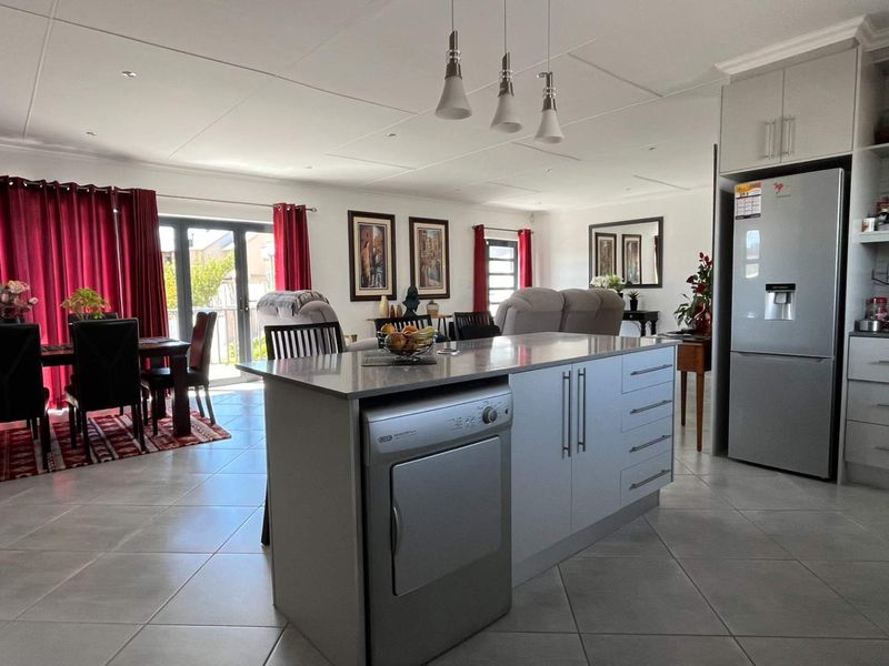 Retreat to Relaxation: Scenic Views & Spacious Living! - Photo 8