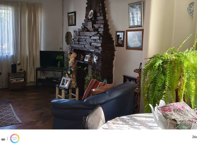 Cute and Cosy Family Home - Photo 8