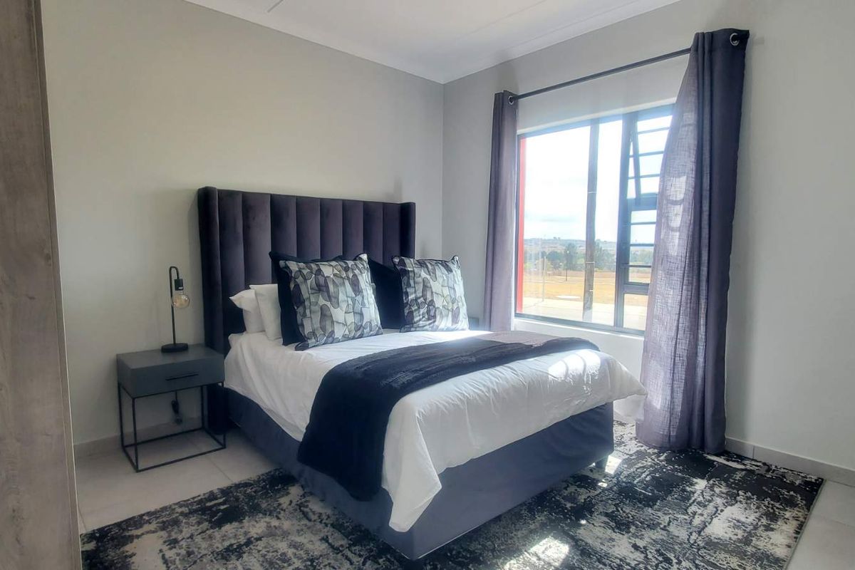 Introducing Presidents Place: Your Gateway to Contemporary Living - Photo 2