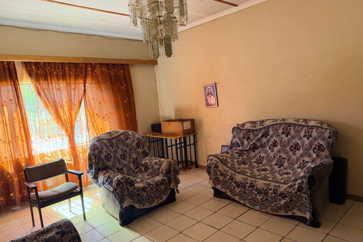 🏡 FAMILY HOME FOR SALE | GOLGOTHA - Photo 5