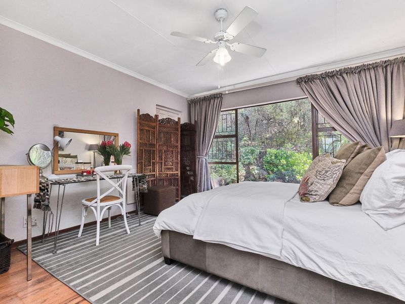 Fantastic property walking distance to the schools. - Photo 6