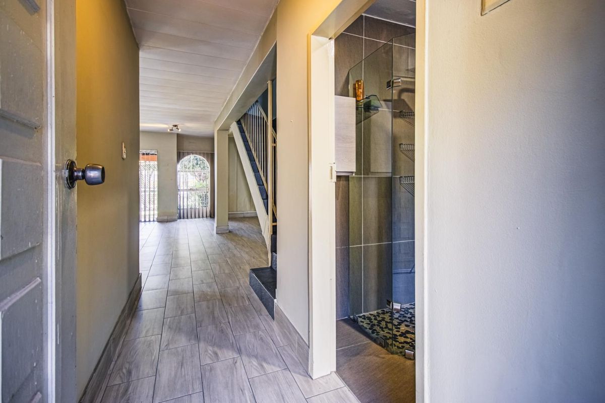 Secure living in the heart of Goedeburg! - Photo 2