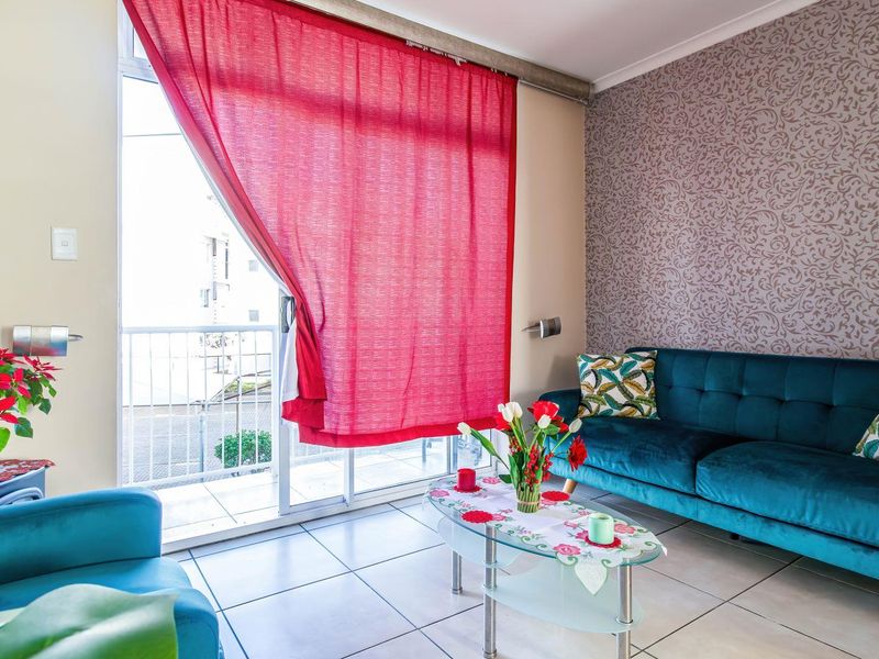 Seaside Escape – Comfort with Coastal Charm and Lifestyle Perks - Photo 6