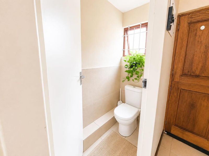 Spacious 3-Bedroom Duplex in Glenwood - Photo 6