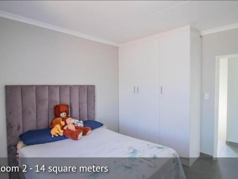 3 Bedroom House In Blue Hills - Photo 8