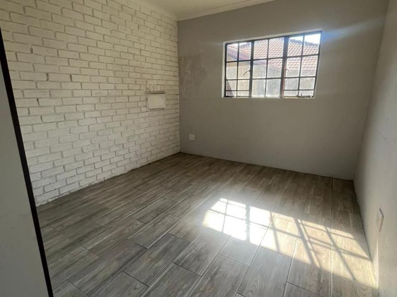 3 Bedroom house available for rental - Photo 5