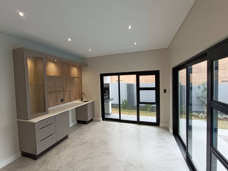 MIDSTREAM - FOUNTAIN BROOK - BRAND NEW 4 BEDROOM HOUSE READY TO MOVE IN! - Photo 9