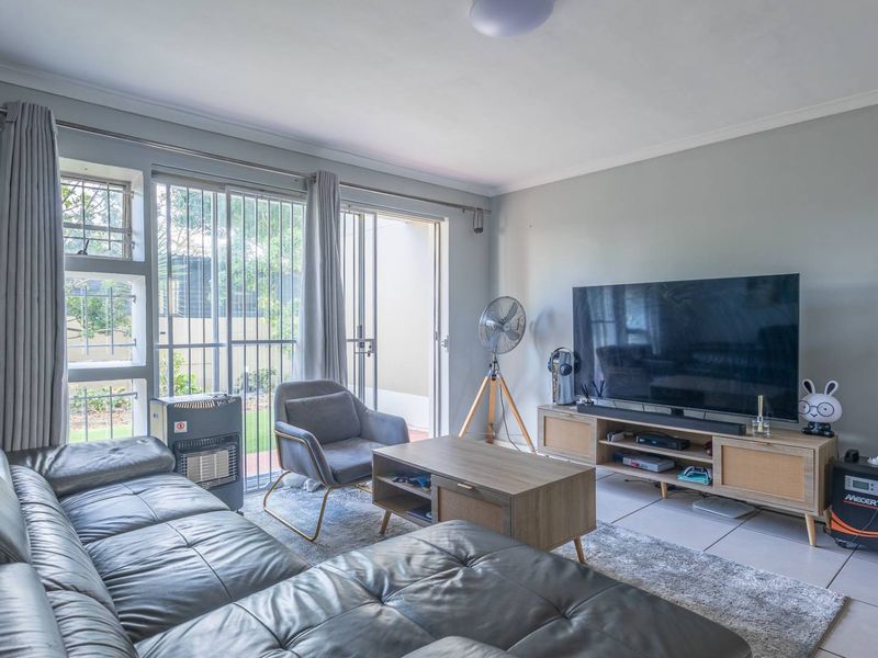 2 Bedroom Apartment For Sale In Blouberg Sands - Photo 2