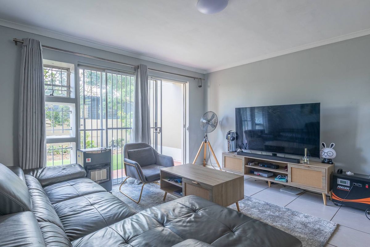 2 Bedroom Apartment For Sale In Blouberg Sands - Photo 2