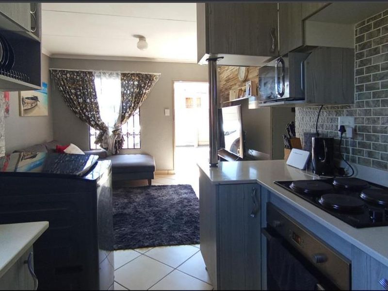 Smart Home - Photo 10