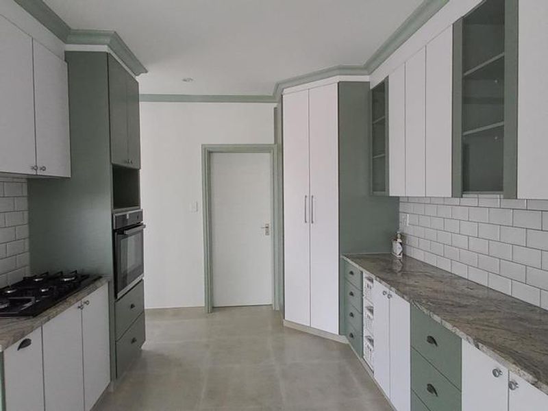 FOR SALE: MODERN 3-BEDROOM HOME WITH INDOOR BBQ , HENTIES BAY, NAMIBIA - Photo 8