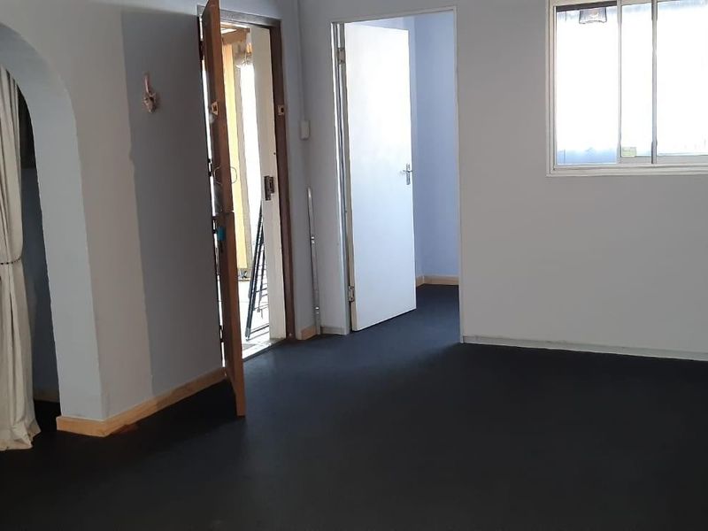 1-Bed granny flat, including water and lights, in Ashley, Pinetown - Photo 8