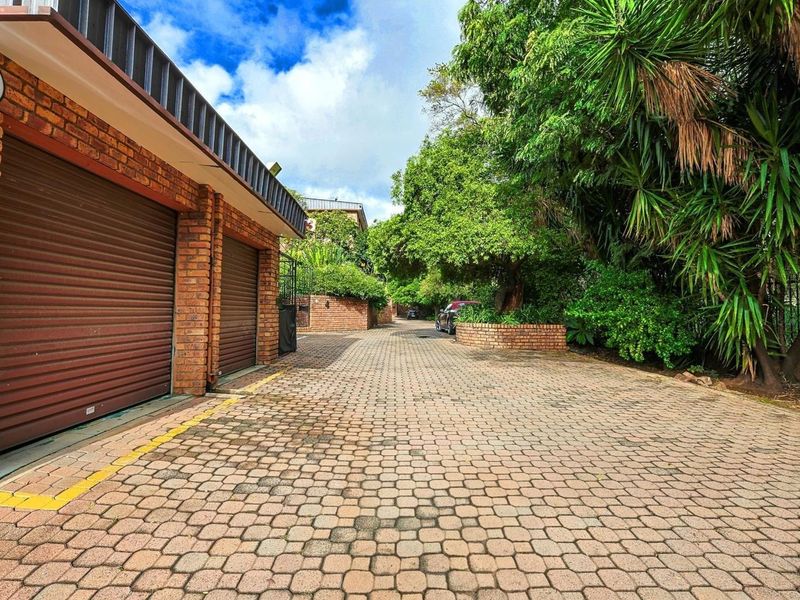 If homes could speak, this one would say: Life is Sweet. - Photo 6