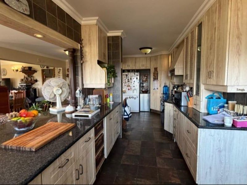 MORE THAN A HOME - A VAAL DAM LIFESTYLE - Photo 5