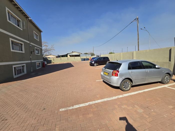 Property #2483657, Apartment For Sale in Okuryangava