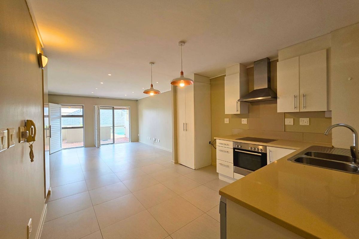 Modern & Secure 2 Bedroom Ground Floor Apartment - Photo 2