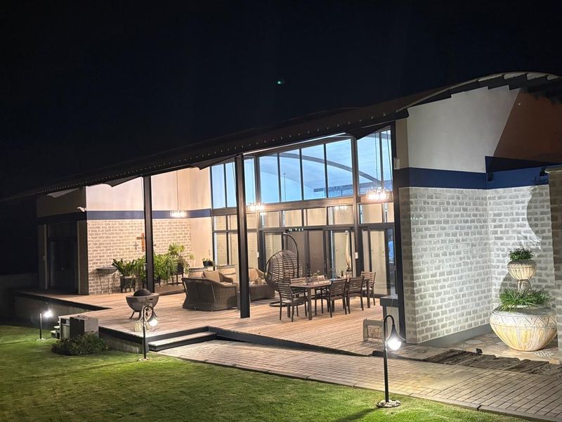 3 Bedroom Home | Architectural Masterpiece with Unmatched Kunene Views - Photo 5