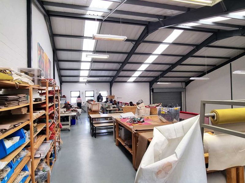 Double Volume Warehouse in Excellent Condition - Photo 6
