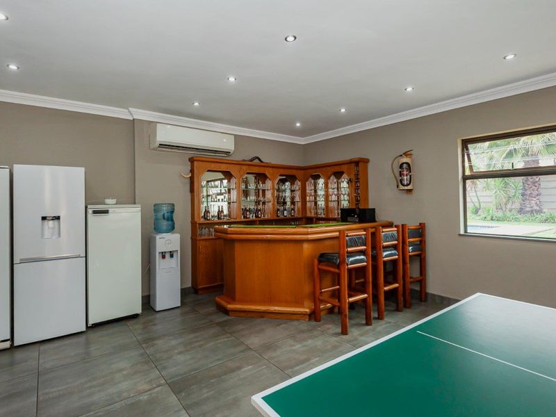 Chef's Dream Kitchen & Cozy Fireplace Await! - Photo 5