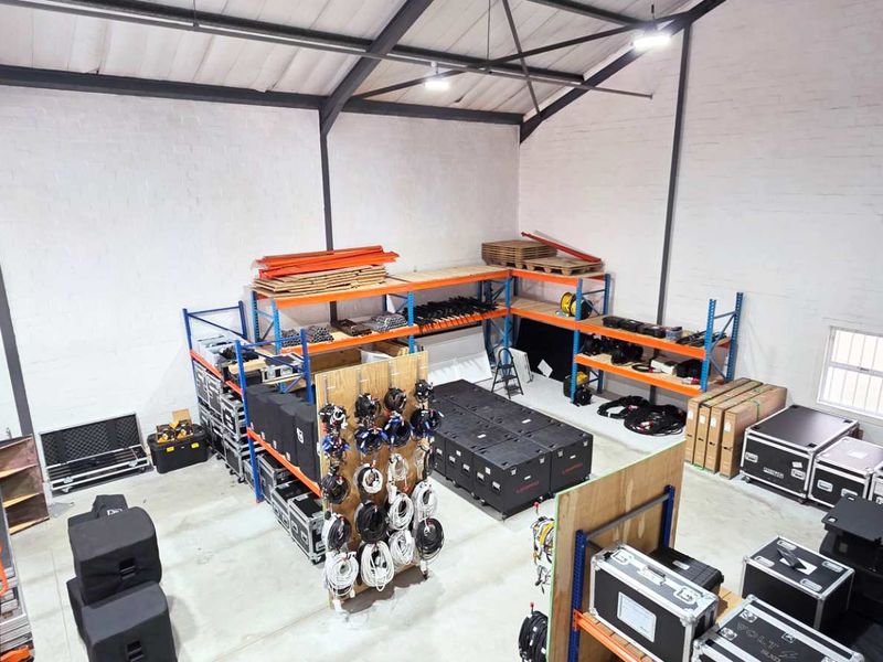 Double Volume Warehouse in Excellent Condition - Photo 7