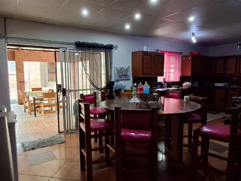 Grootfontein - Beautiful Family Home For Sale - Photo 5