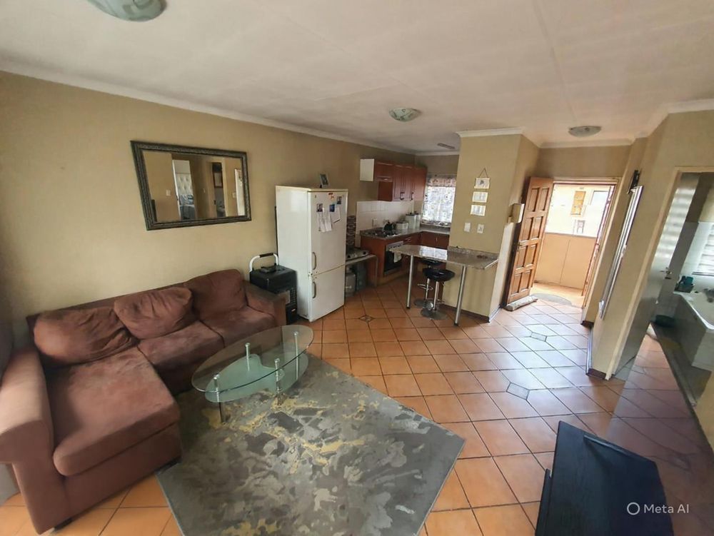 Open plan lounge, kitchen and entrance