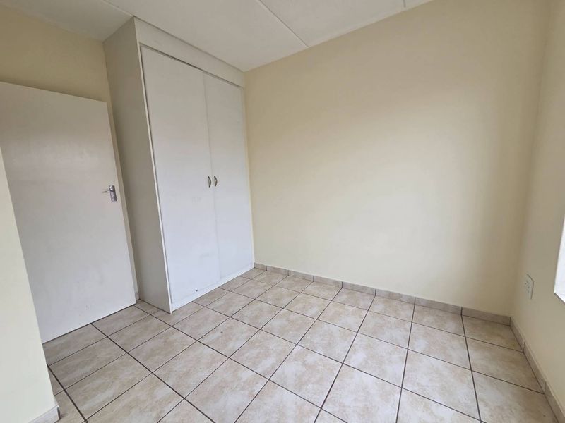 Golden Oaks Living – Ideal for Homeowners or Investors. - Photo 7